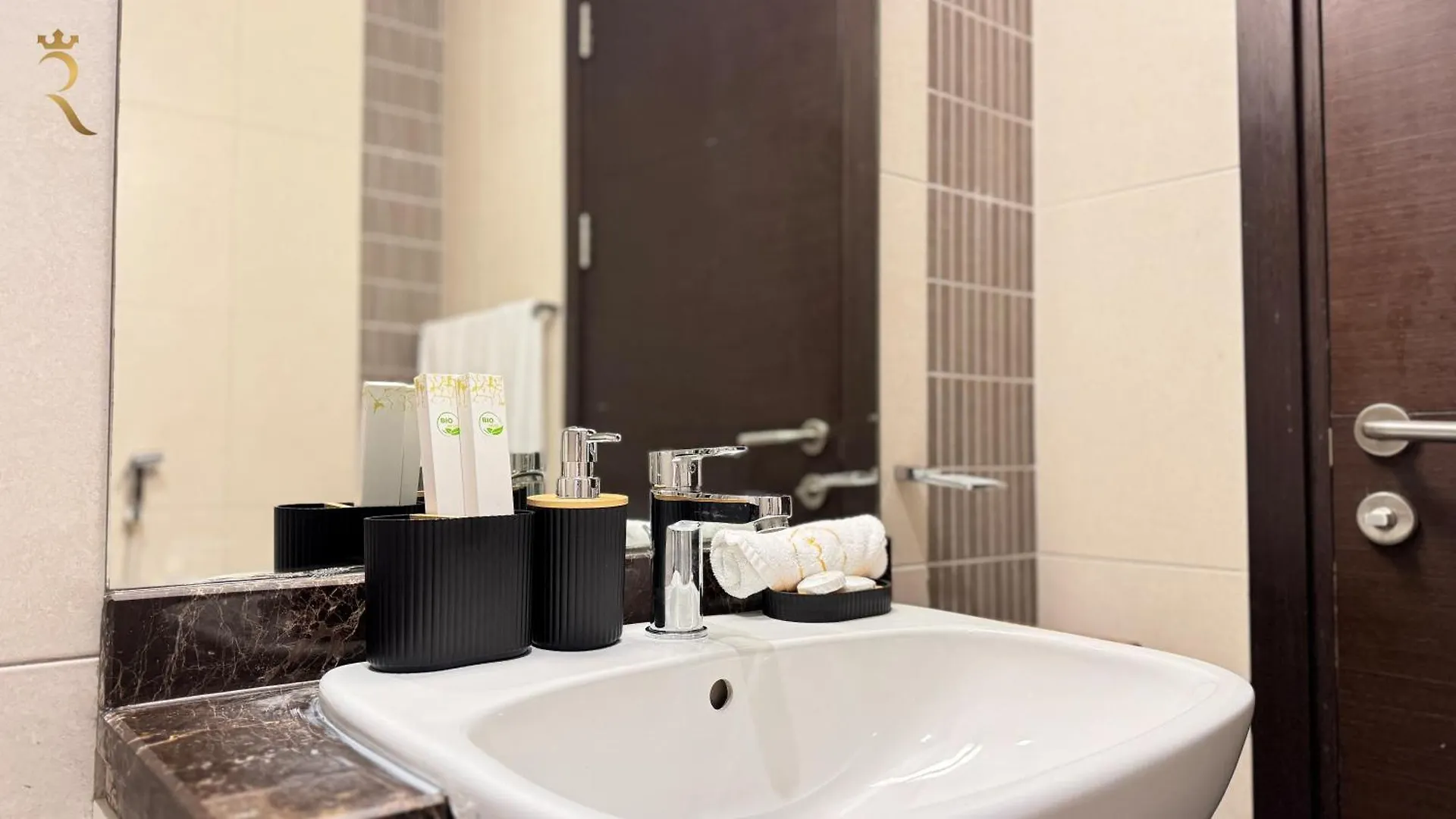 Relaxing 1Br Retreat With Pool In Mangrove Al Reem Apartment Abu Dhabi 0*,  United Arab Emirates
