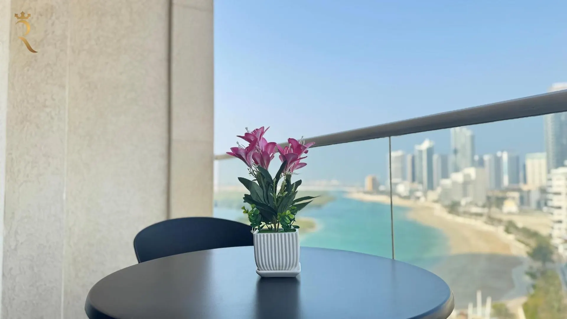 Relaxing 1Br Retreat With Pool In Mangrove Al Reem Apartment Abu Dhabi
