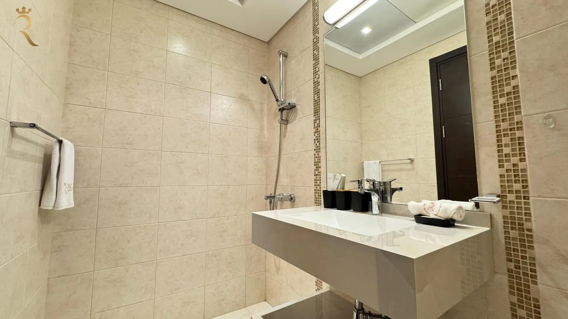 Апартаменты Relaxing 1Br Retreat With Pool In Mangrove Al Reem Абу-Даби