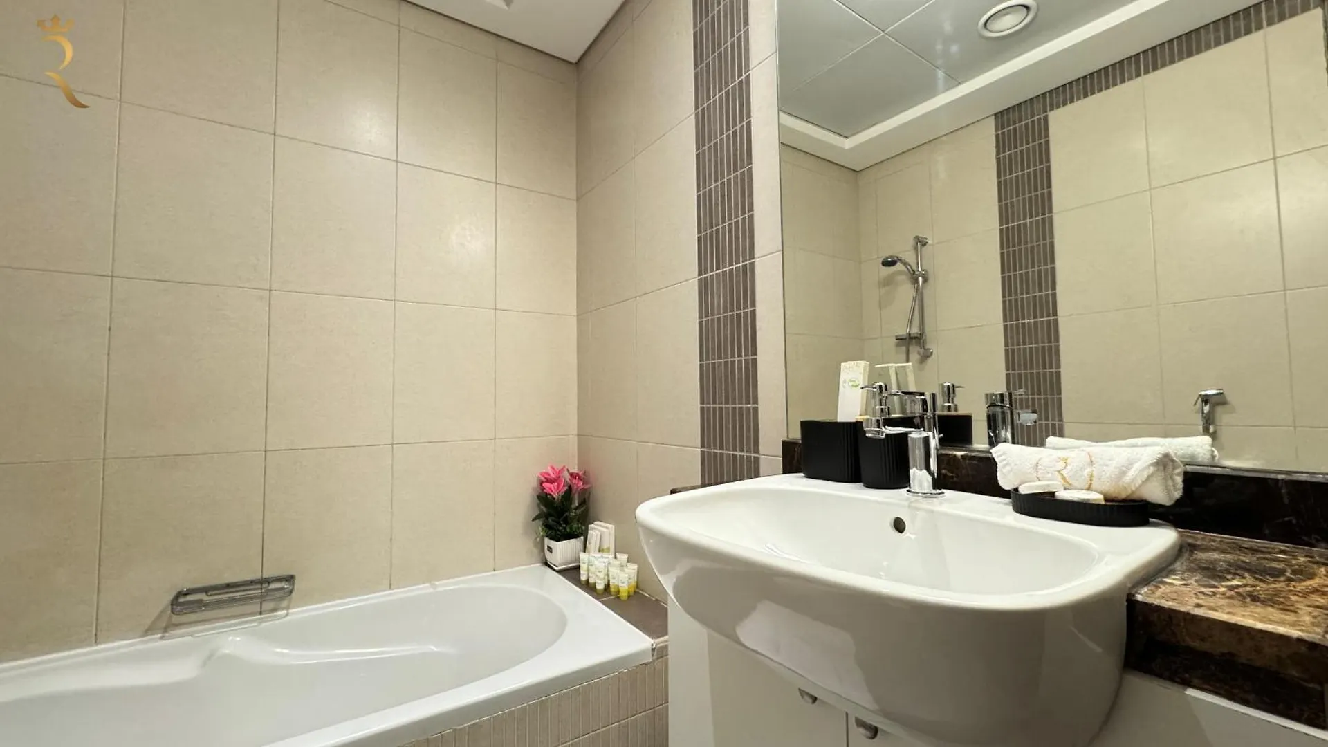 Апартаменты Relaxing 1Br Retreat With Pool In Mangrove Al Reem Абу-Даби ОАЭ