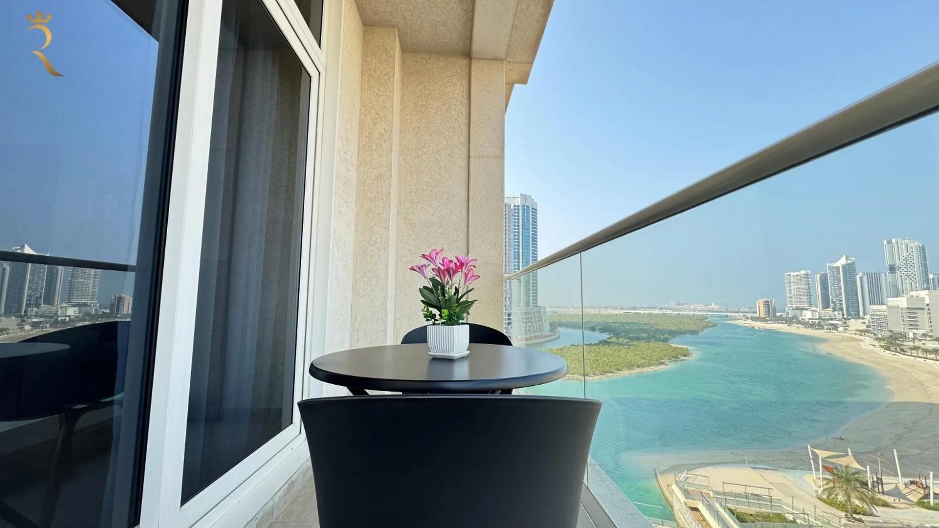 Relaxing 1Br Retreat With Pool In Mangrove Al Reem Apartment Abu Dhabi 0*,  United Arab Emirates